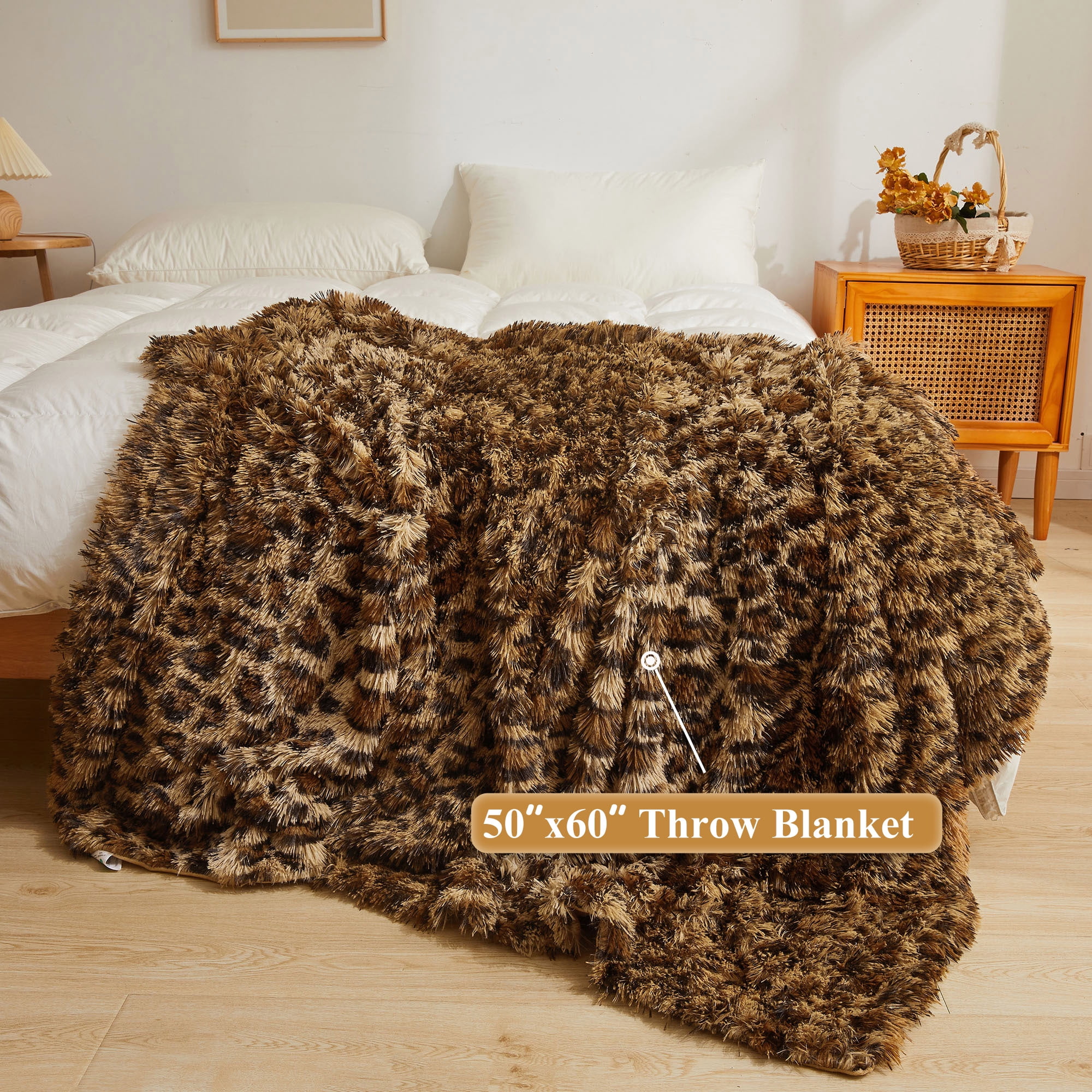 XeGe Luxury Faux Fur Leopard Print Throw, Soft 50x60 Cheetah Print Fluffy Blanket, Shaggy Plush Decorative Couch Throw, Cute Furry Fuzzy Animal Print Blanket for Sofa Bed, Leopard Brown