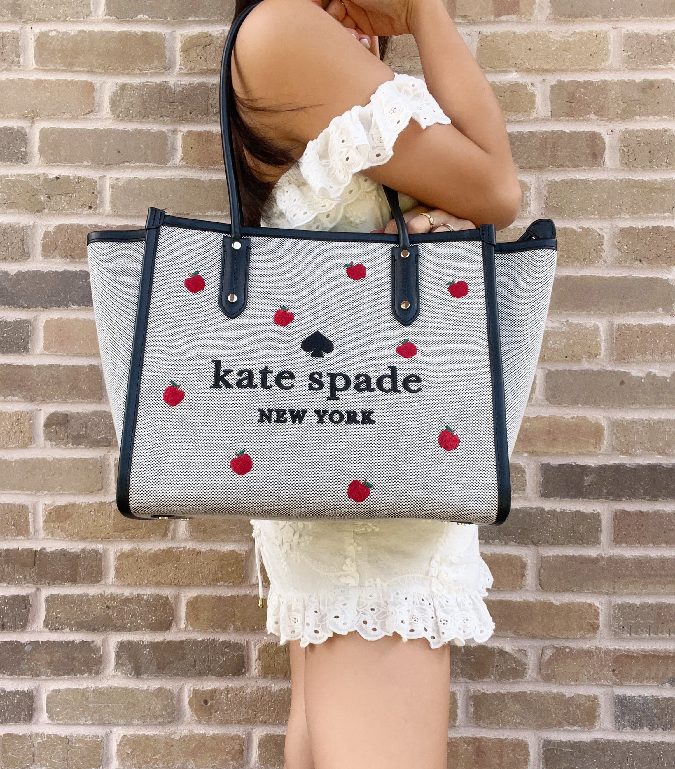 Kate Spade Ella Large Orchard Toss Apple Embroidered Shoulder Bag Tote  Black 