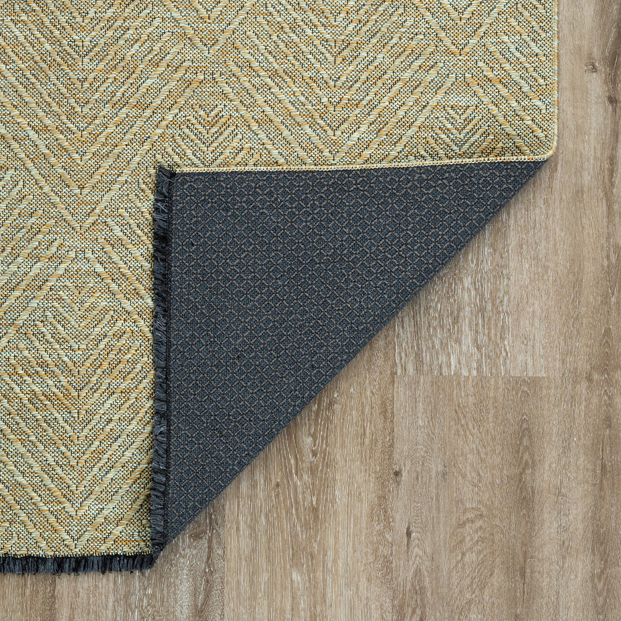Alma Transitional 5' x 7' Green and Sage Green, Machine Washable Polyester & Cotton Indoor Area Rug
