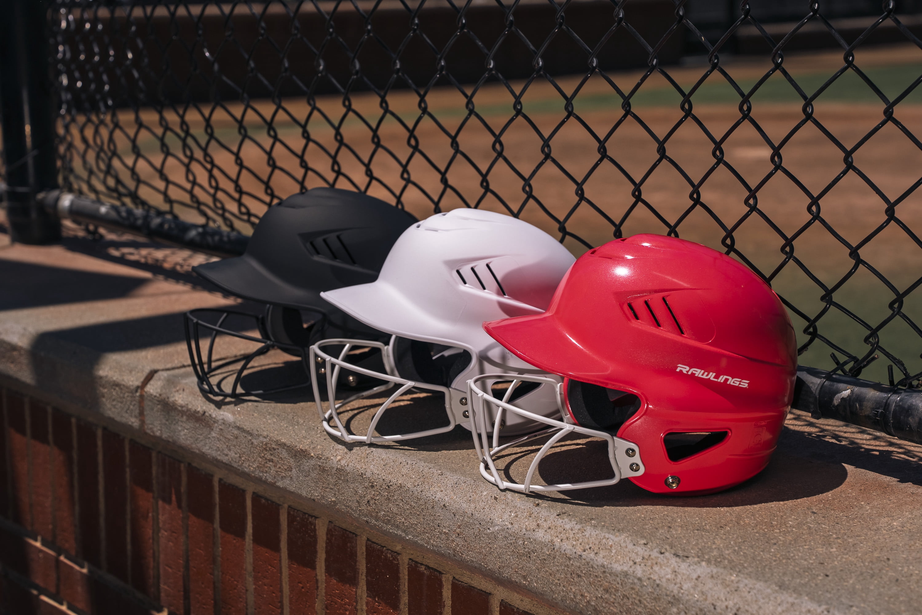 Rawlings Coolflo Fastpitch Softball Helmet with Face Guard, Matte White