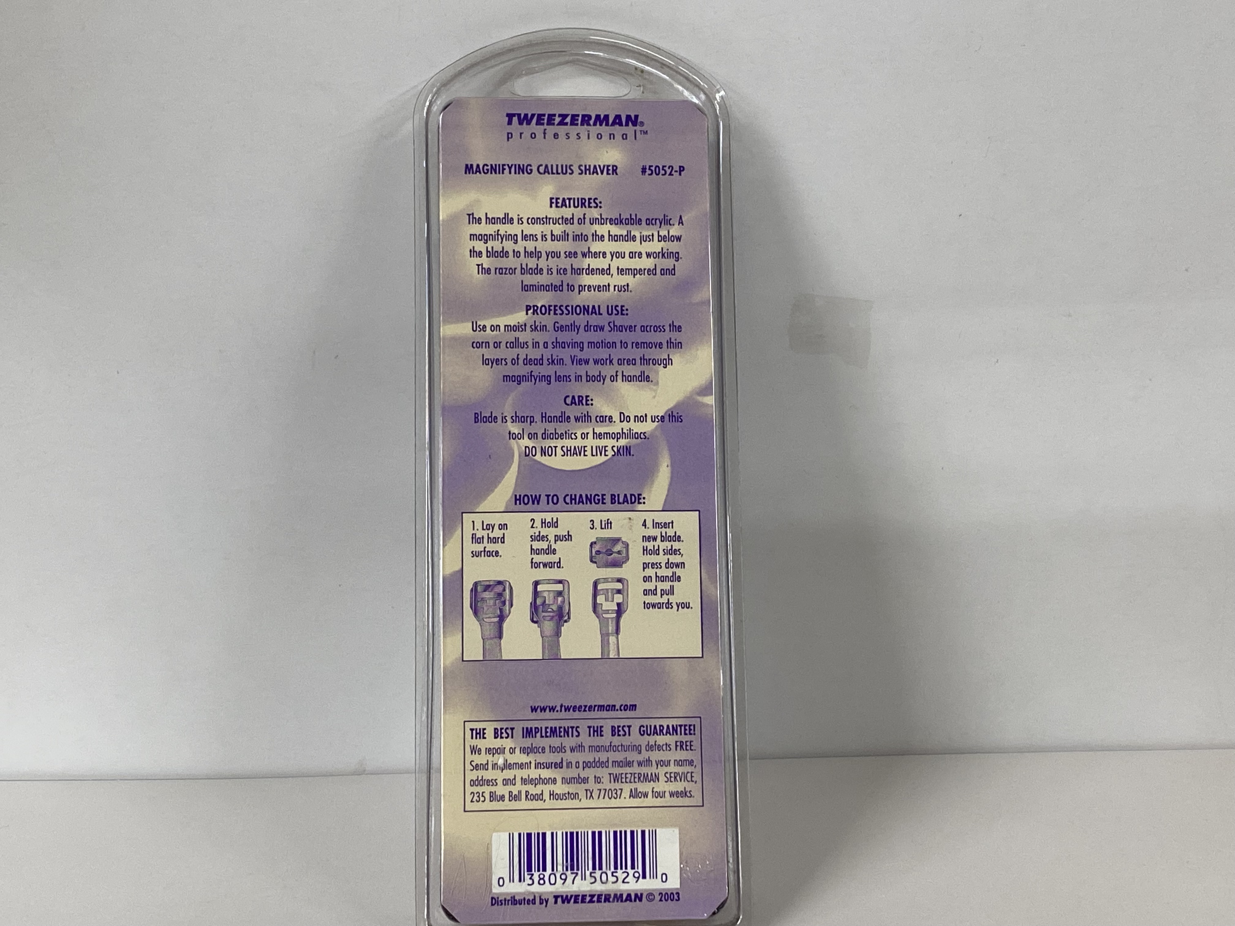TWEEZERMAN MAGNIFYING CALLUS SHAVER