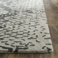 thumbnail image 3 of SAFAVIEH Wyndham Kostadin Floral Area Rug, Grey/Black, 5' x 8', 3 of 7