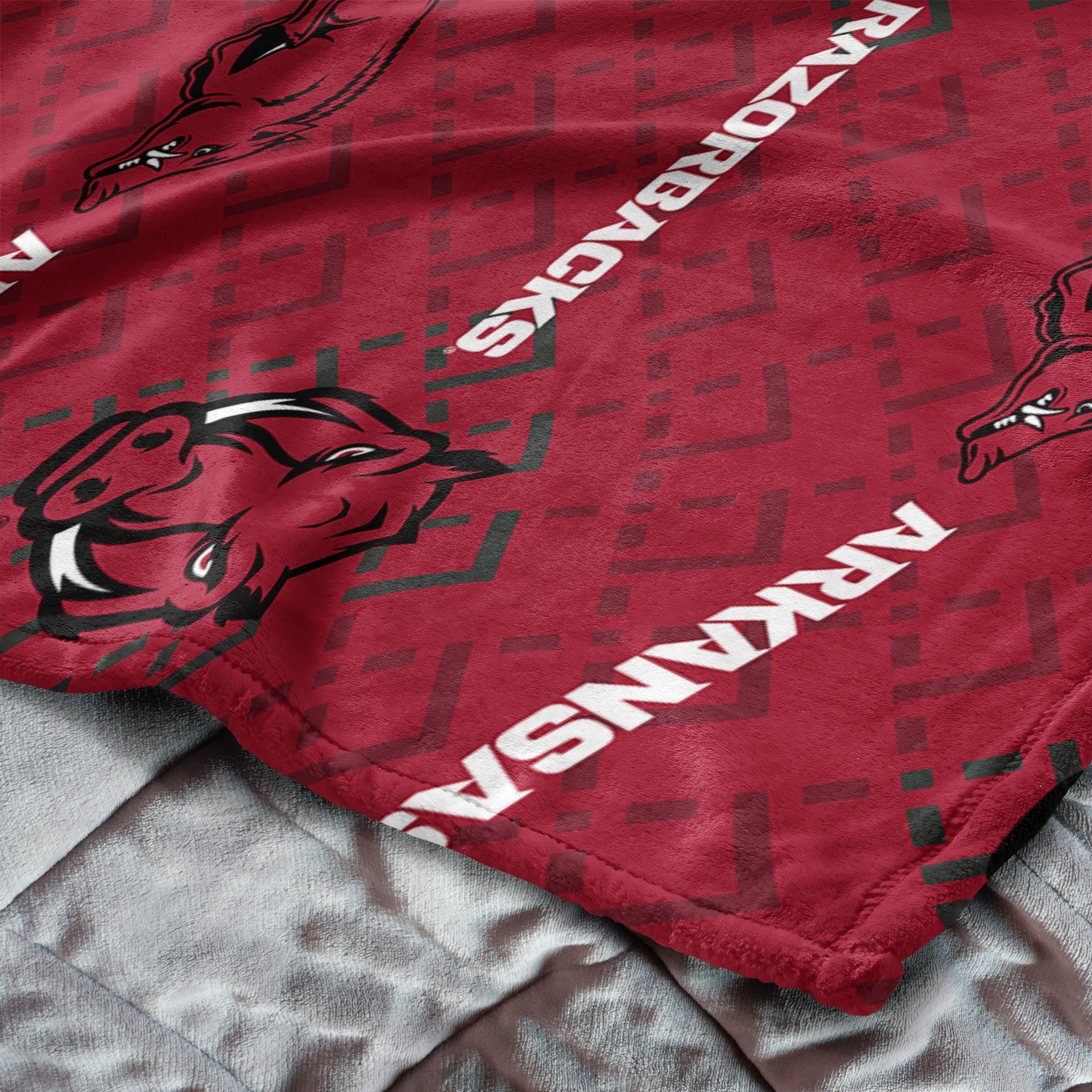 Arkansas NCAA Pendant Silk Touch Throw, 60x90 inches