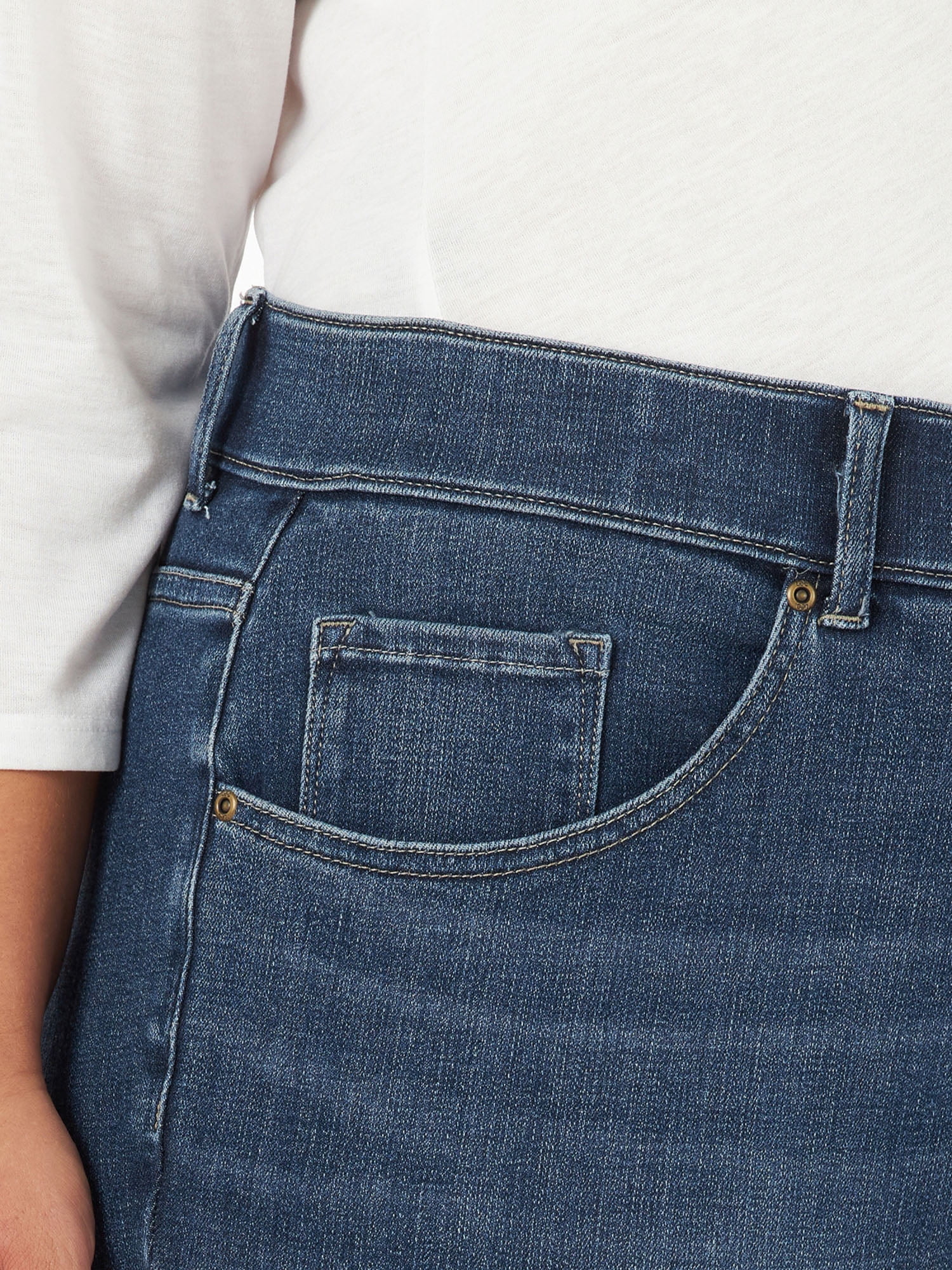 Lee Women's Plus Size Ultra Lux Long Straight Jean