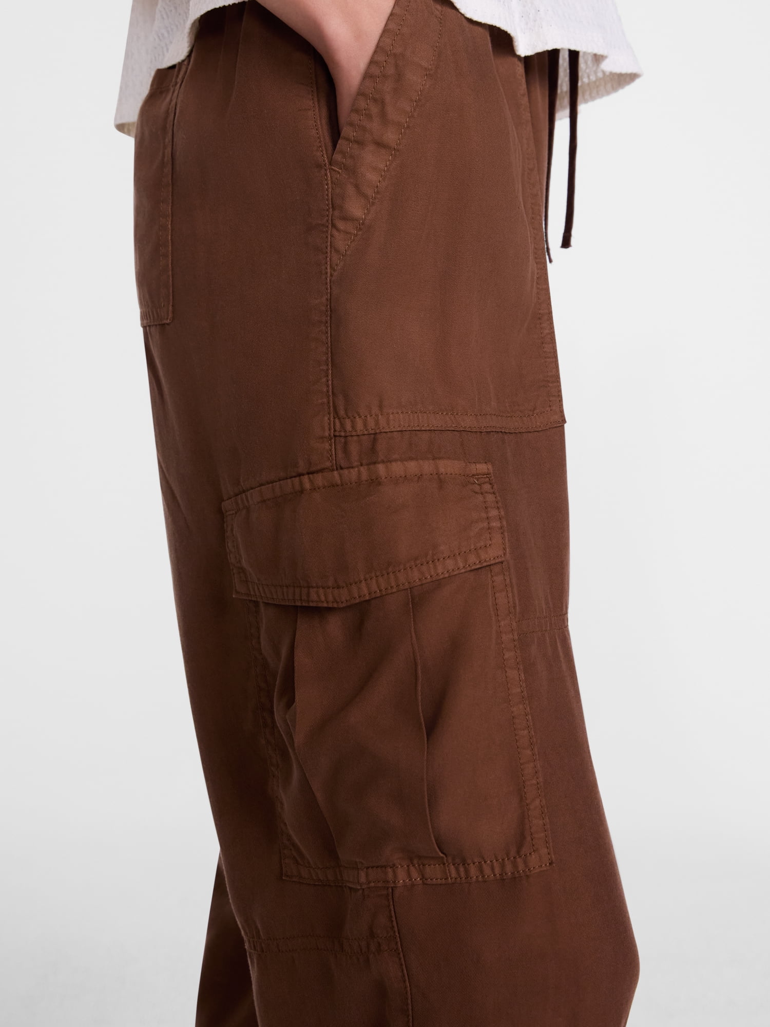 Scenario Women's Soft Fluid Cargo Joggers, 28" Inseam, Sizes XS-XXXL