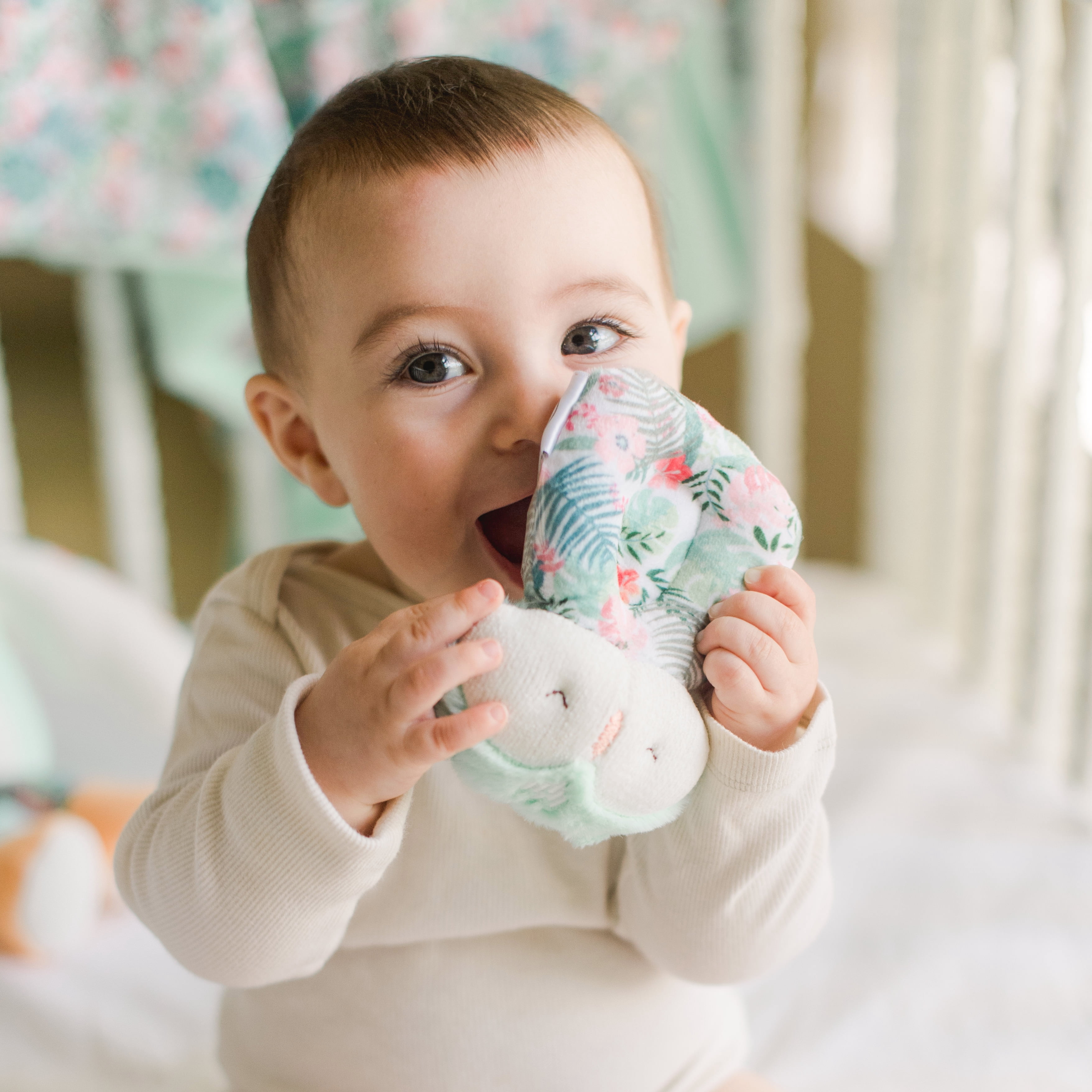 Animal Adventure® | Little Daydreamers™ | Enchanted Forest Floral Collection | 3-Piece Baby Gift Seteer Unkie, Floral Print Blanket