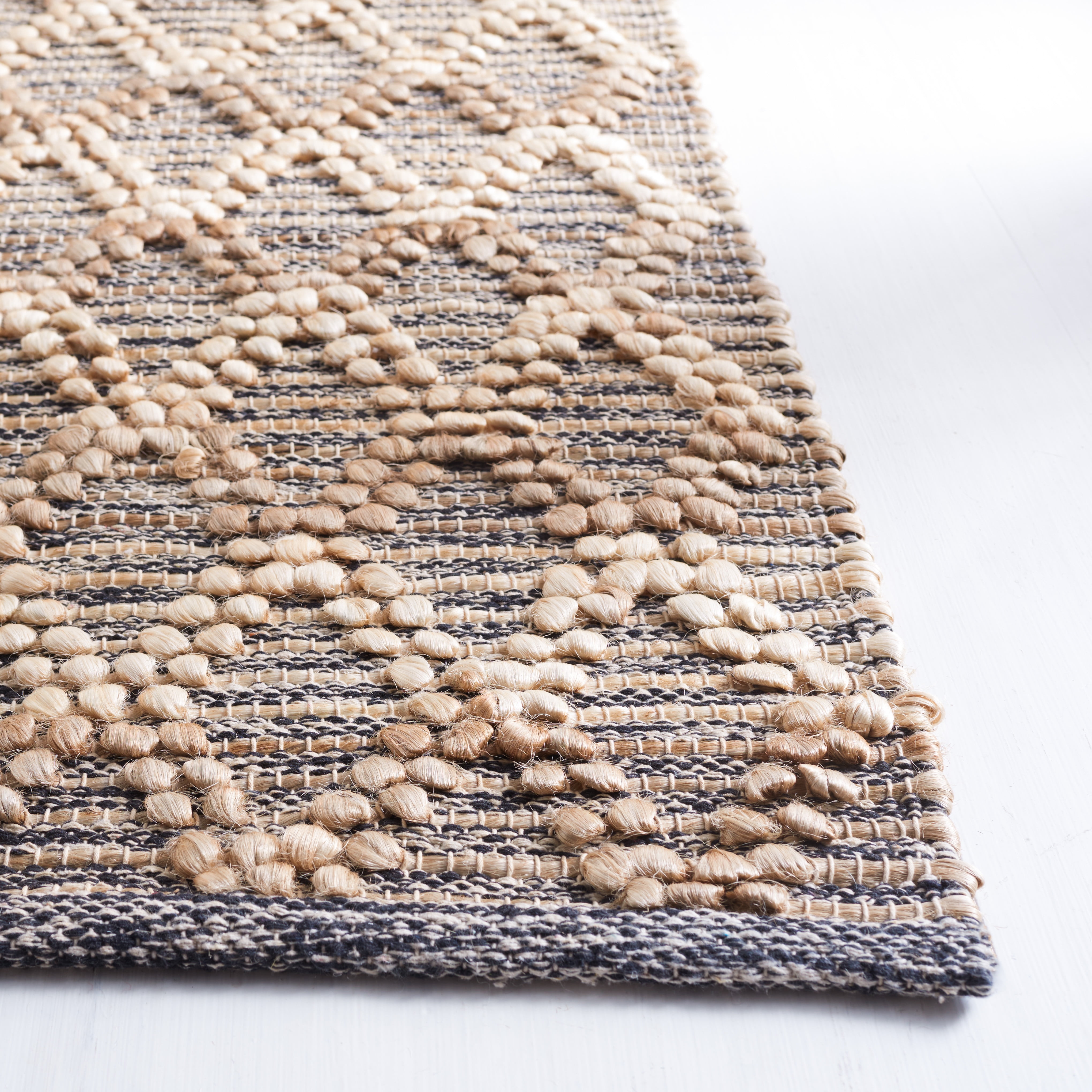 SAFAVIEH Natural Fiber Jeana Geometric Area Rug, Natural/Black, 3' x 5'