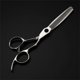thumbnail image 3 of Kit de tijeras profesionales para cortar el cabello de 6 pulgadas con tijeras dentadas y planas, acero inoxidable., 3 of 5