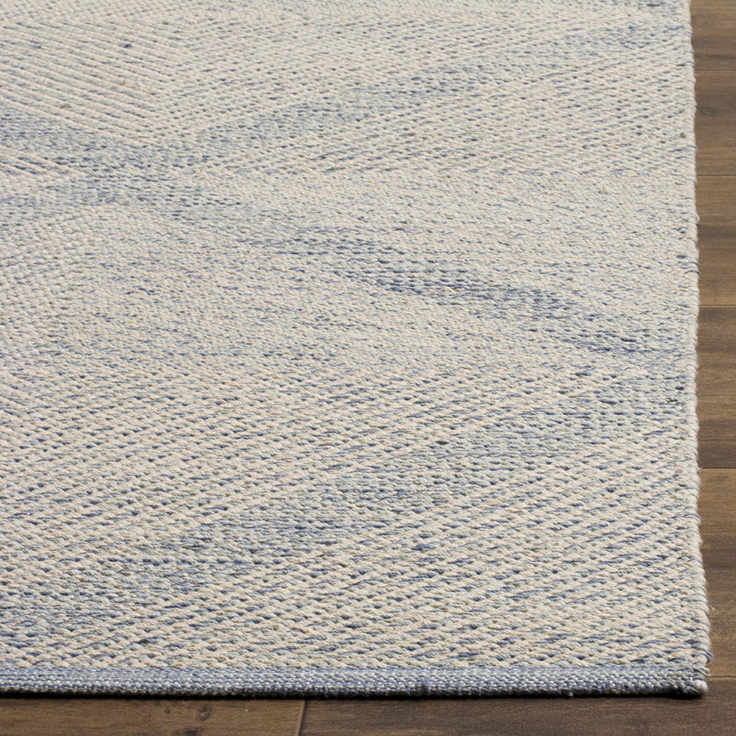 SAFAVIEH Montauk Bailey Geometric Diamond Cotton Area Rug, Light Blue, 4' x 6'
