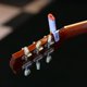 thumbnail image 3 of Afinador de guitarra con clip Tunerette™ USB C recargable, 3 of 8