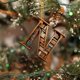 thumbnail image 5 of Adornos de árbol de Navidad con forma de libro, colgante de estantería con forma de letra, adorno de bibliotecario para amantes de los libros, adorno de acrílico para Navidad, regalo para amantes de l, 5 of 7