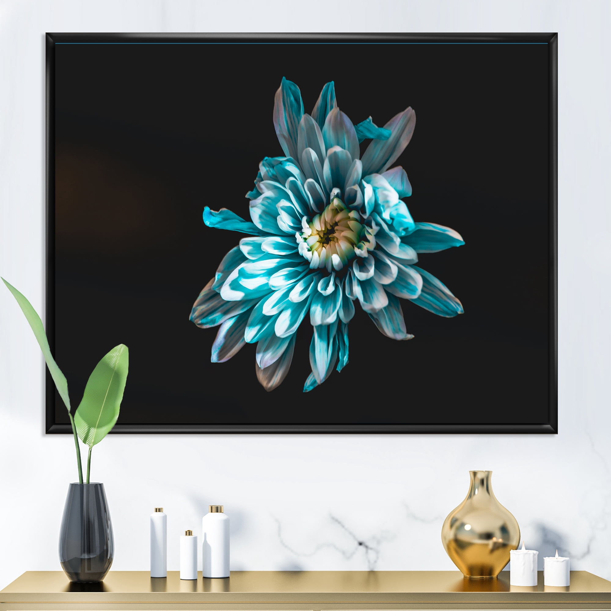 Designart 'Top View of White and Blue Flower' Traditional Framed Canvas Wall Art Print
