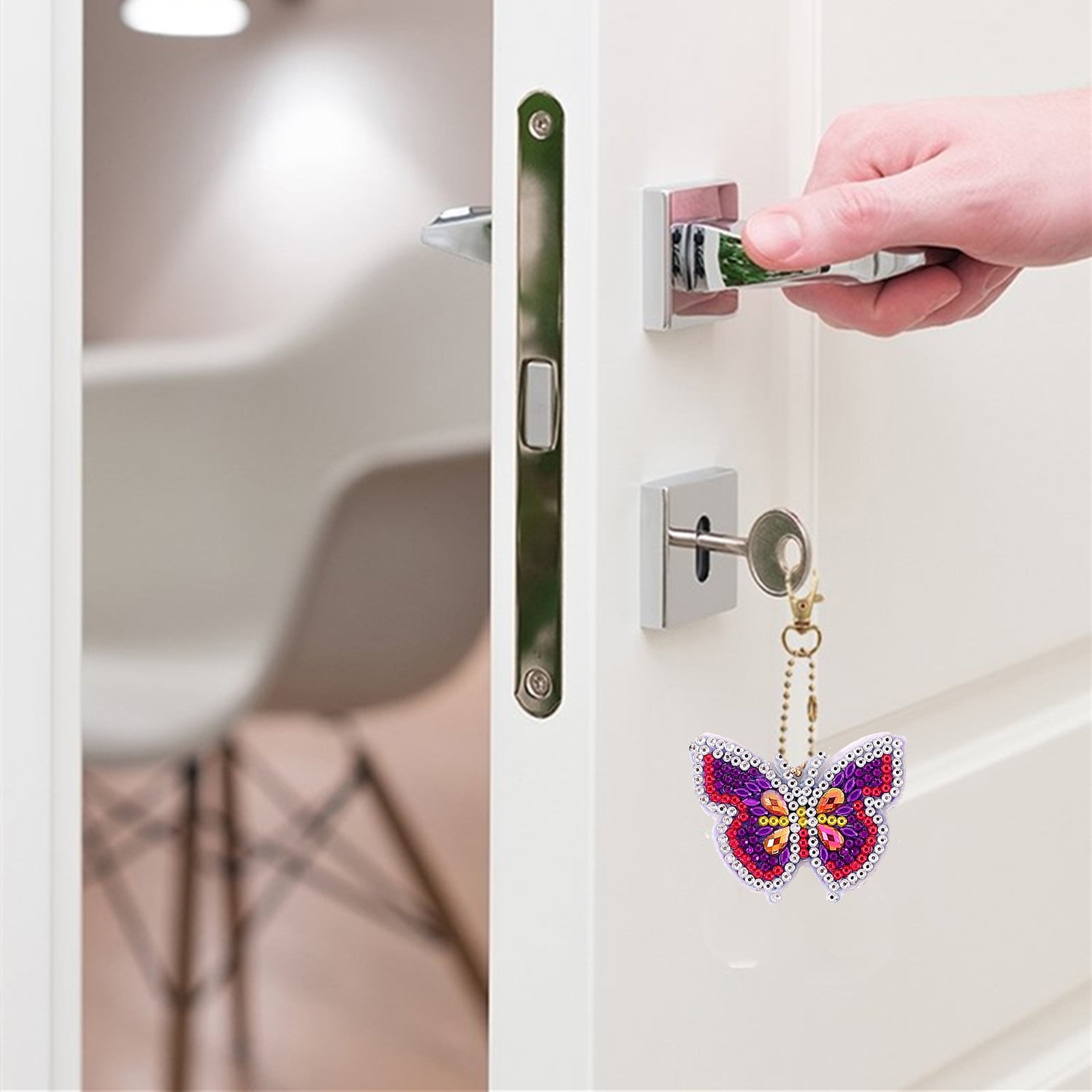 8 PCS Diamond Art Painting Keychains Kits for Adult Kids Butterflys Double Sided Key Bag Chains Diamond Art Craft DIY Insect Key Ring Paint with Diamonds Dots Pendant Gift Decor