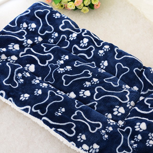 EastVita Thicker Washable Blue Bone Pattern Dog Mat Warm Pet Blanket Cushion Mat Resting Seat