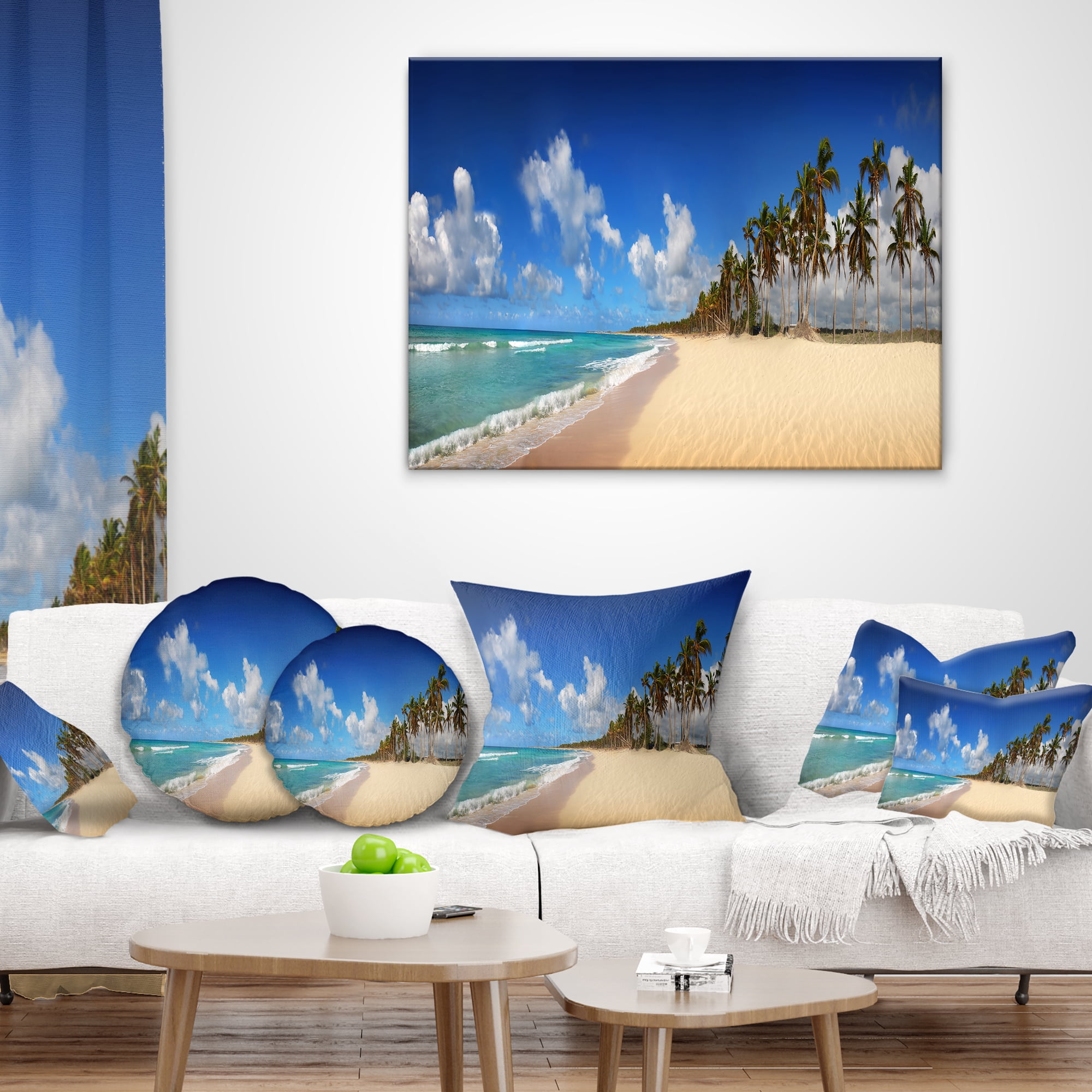 Designart Tropical Exotic Beach - Landscape Photography Throw Pillow - 16x16