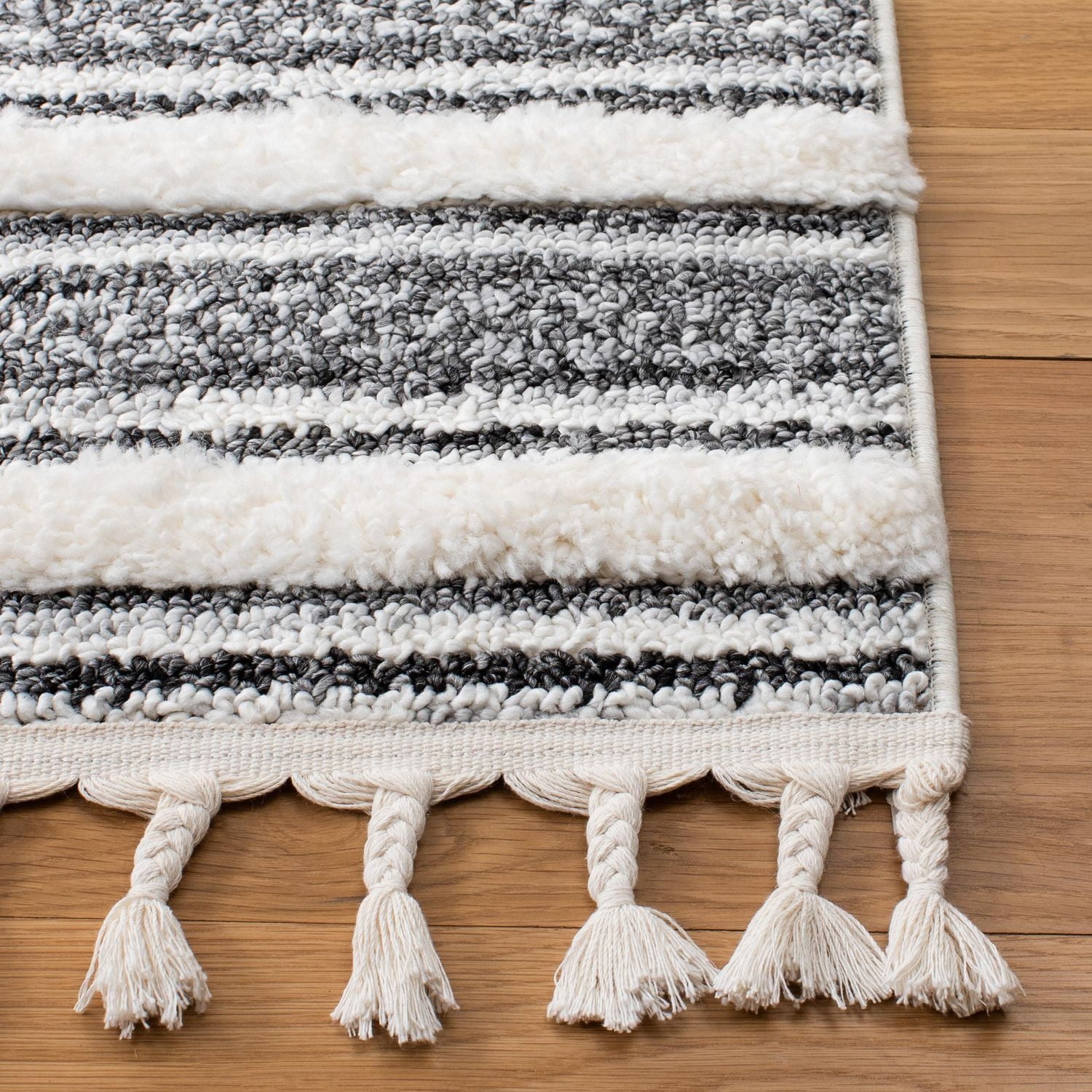 SAFAVIEH Moroccan Andrew Stripe Tassel Shag Area Rug
