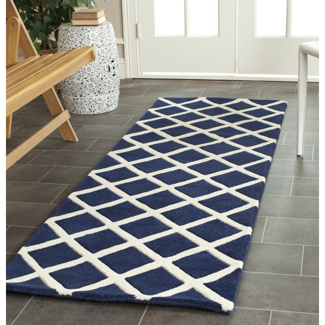 SAFAVIEH Chatham Jahn Geometric Wool Area Rug, Dark Blue/Ivory, 7' x 7' Round