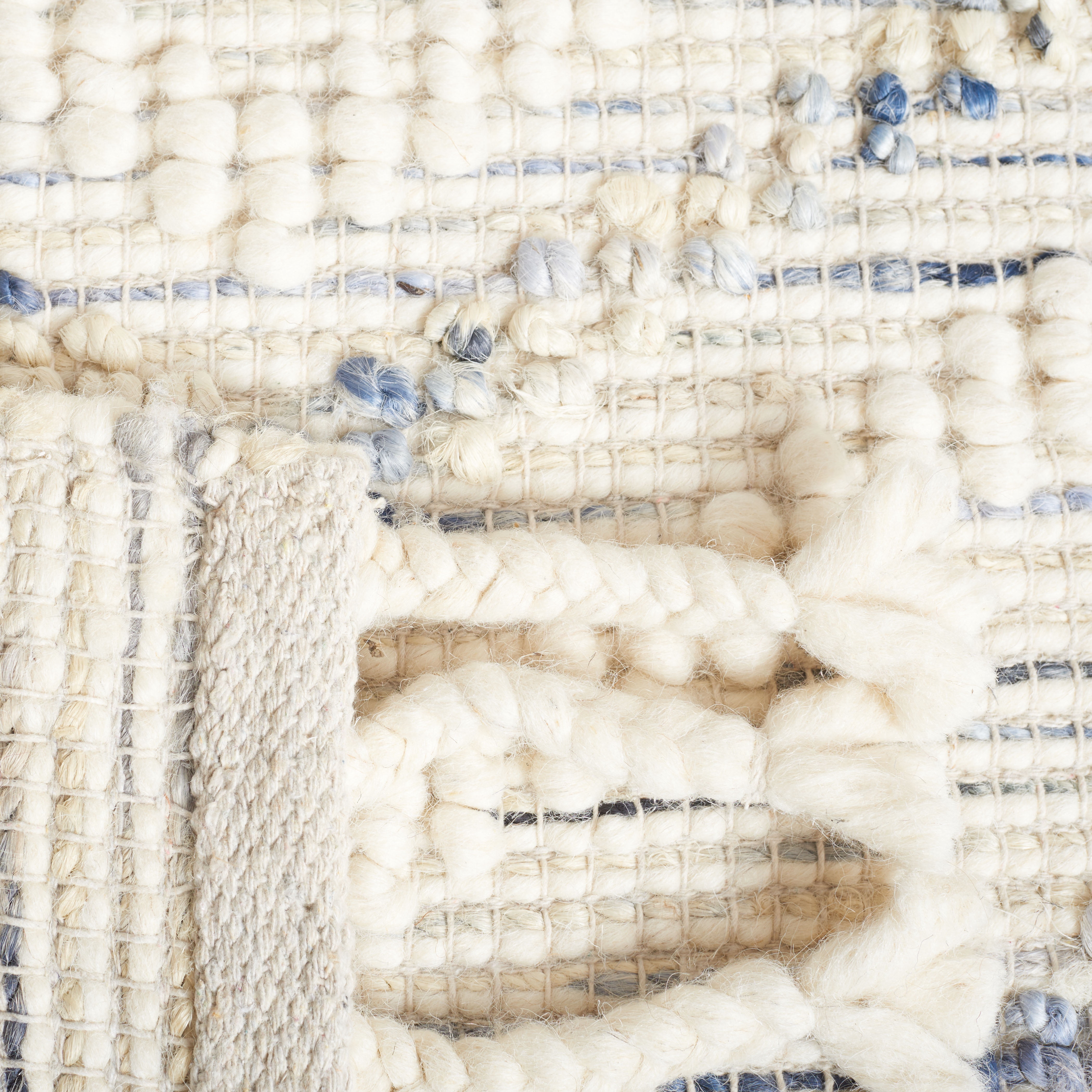 SAFAVIEH Natura Embla Southwestern Area Rug, Ivory/Blue, 6' x 6' Round