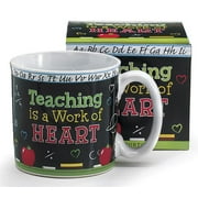 L'enseignement est un travail de tasse de café du professeur de coeur avec boîte-cadeau