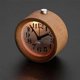 thumbnail image 1 of Reloj despertador silencioso de madera de haya con alarma y luz nocturna, rectangular., 1 of 4
