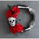 thumbnail image 5 of Corona gótica de Halloween con rosa roja y mano esquelética para decorar puertas, paredes, salones y fiestas en casa, 5 of 7