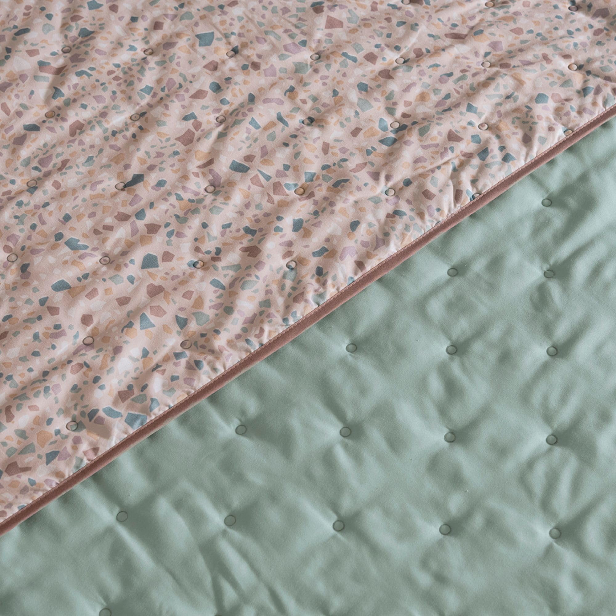 Vianney Twin Comforter, Novo Terrazzo Bedding, Reversible Lightweight Quilt Blanket in Abstract Geometric Design and Solid Sage Green on Other Side, 71”x93”