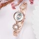 thumbnail image 4 of Reloj de pulsera analógico de cuarzo con esfera redonda y correa de aleación para mujer (oro rosa y blanco), 4 of 4