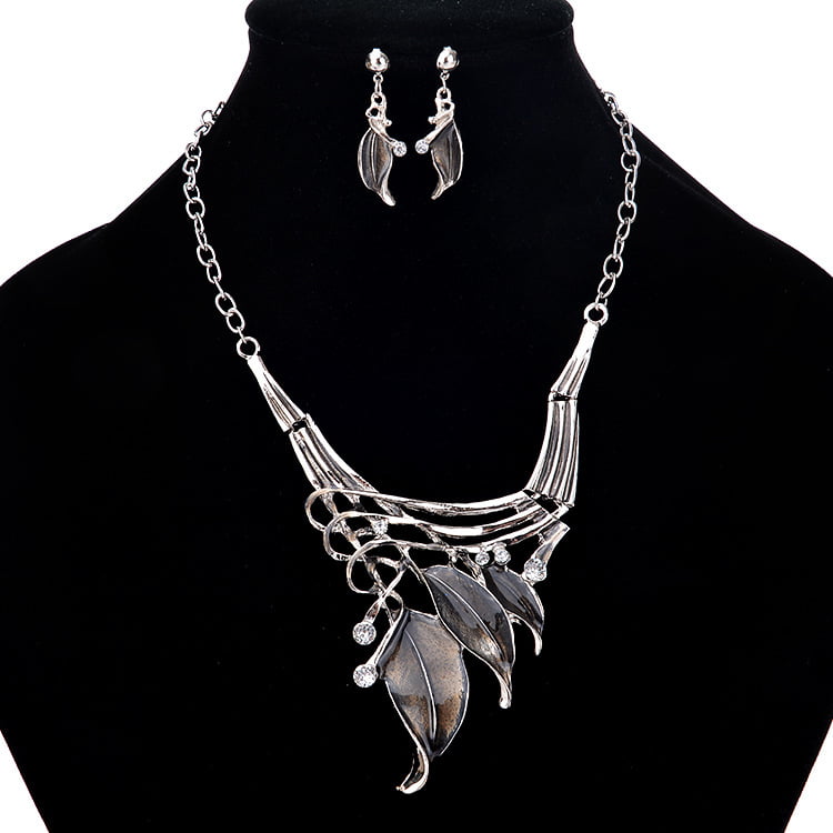 Fashion Crystal Pendant Silver Chain Statement Necklace Earrings Jewelry Set 