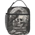 thumbnail image 1 of Boîte à Lunch en Polyester à Motif de Crâne Gothique pour Ados, Sac à Lunch Thermique Réutilisable avec Corbeau pour Femmes Adultes, Sac Fourre-Tout Isotherme Goth pour l'École, le Travail, les Pique-Niques, les Voyages, Motif d'Horreur d'Halloween, 1 of 8