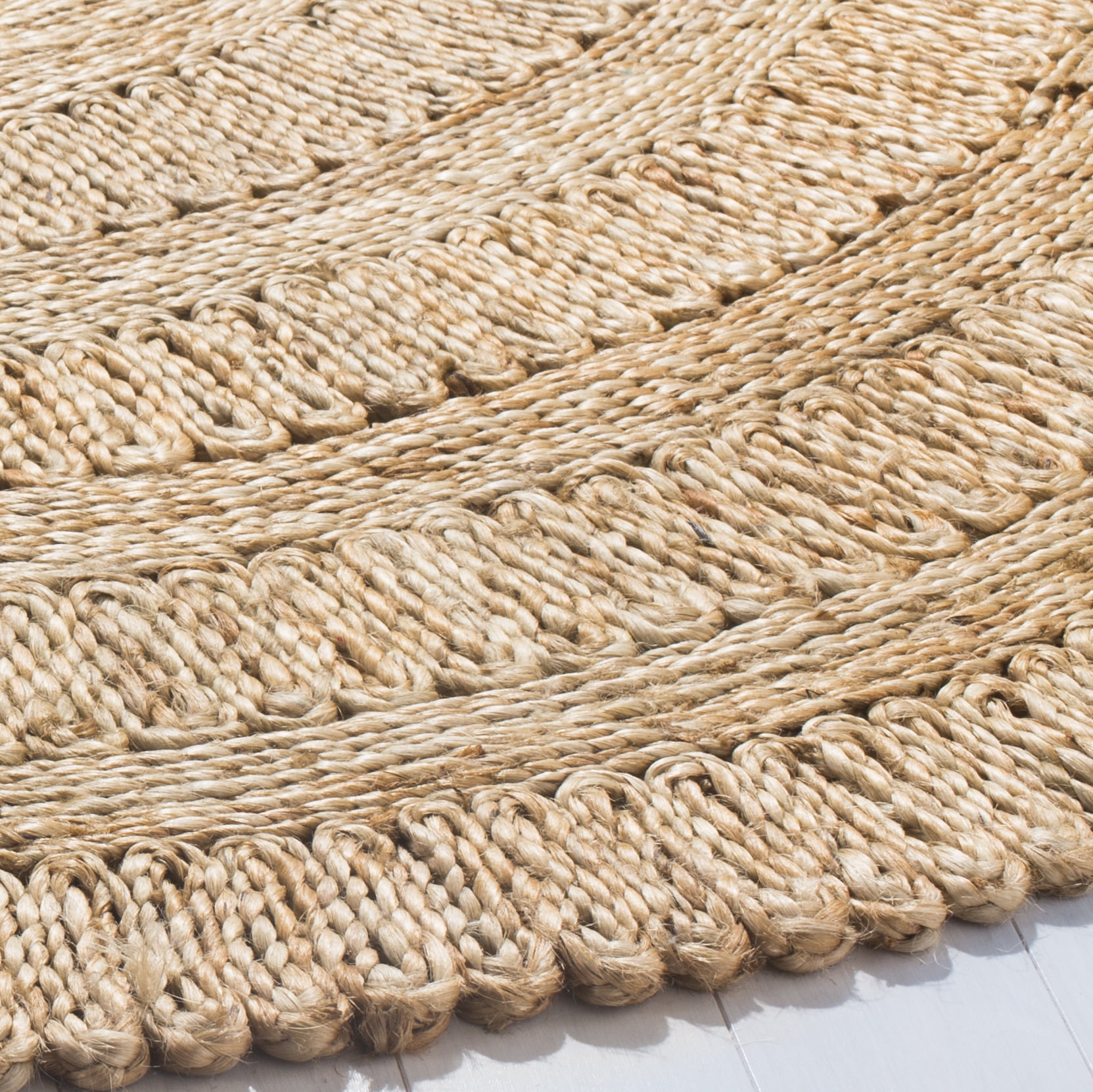 SAFAVIEH Natural Fiber Rodina Geometric Braided Jute Area Rug, Natural, 6' x 6' Round