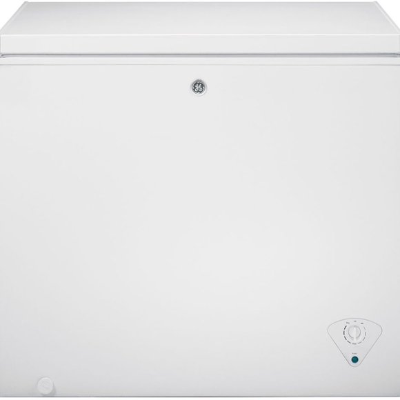 GE® 7.0 Cu. Ft. Manual Defrost Chest Freezer White - FCM7STWW