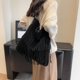 thumbnail image 4 of Bolso de borla esmerilado para mujer bolso de mensajero con borla y cierre de cremallera bolso de compras para mujer, 4 of 9