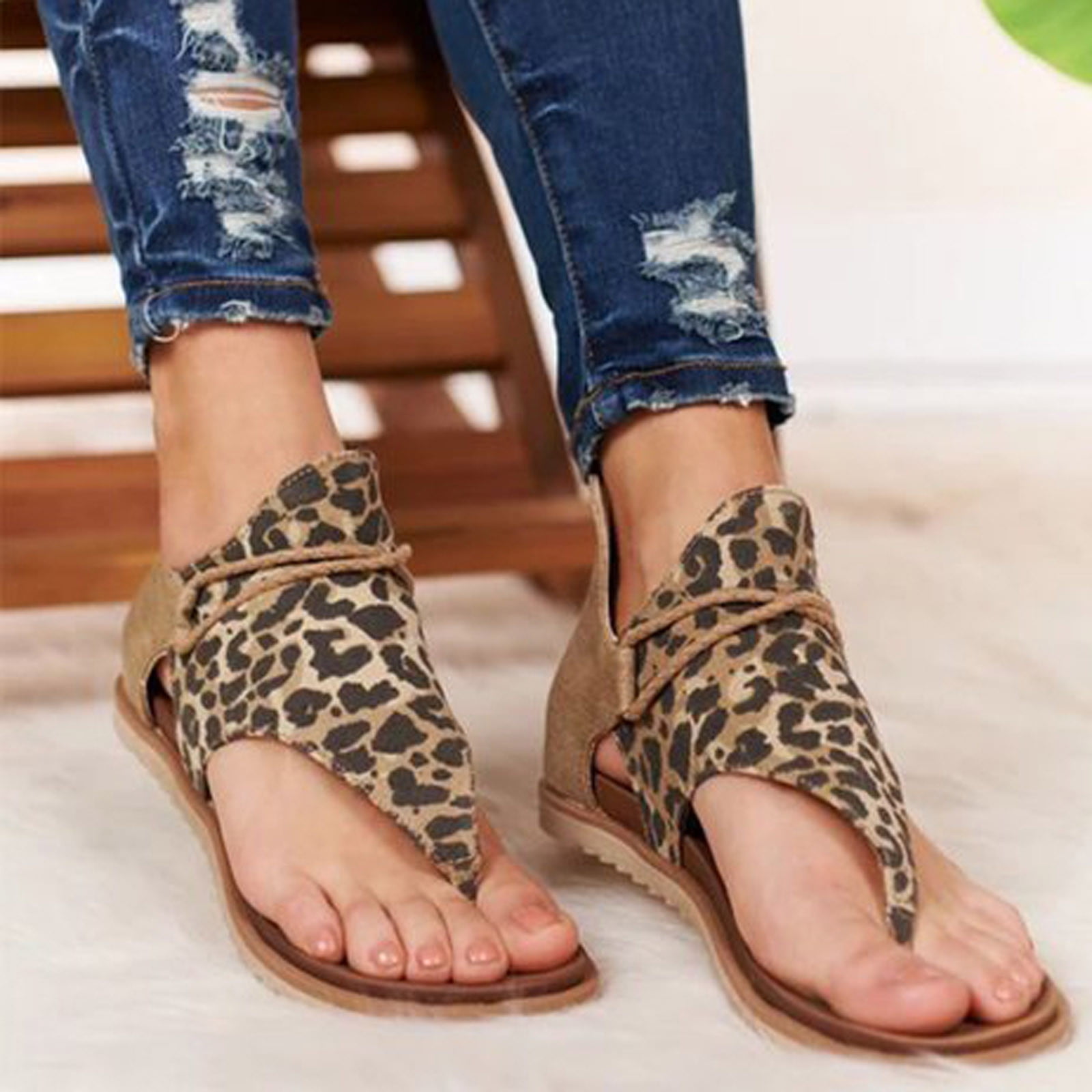 CHGBMOK Sandals for Women Summer Clip-Toe Shoes Zipper Comfy Sandals Flats  Casual Beach Sandals 