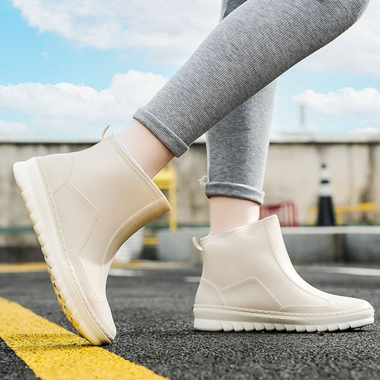Short Rain Boots for Women Waterproof Wide Calf Ankle Rainboots Rubber Outdoor Work Garden Shoes