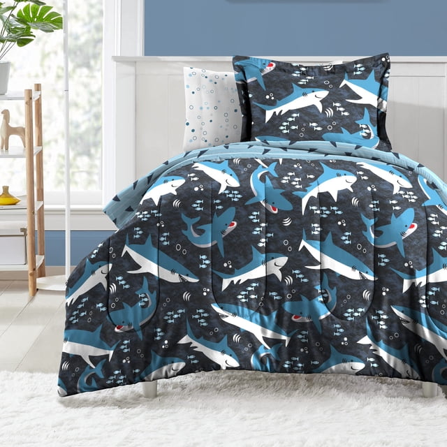 Juego de ropa de cama Dream FACTORY Kids de 5 piezas con forma de tiburón azul