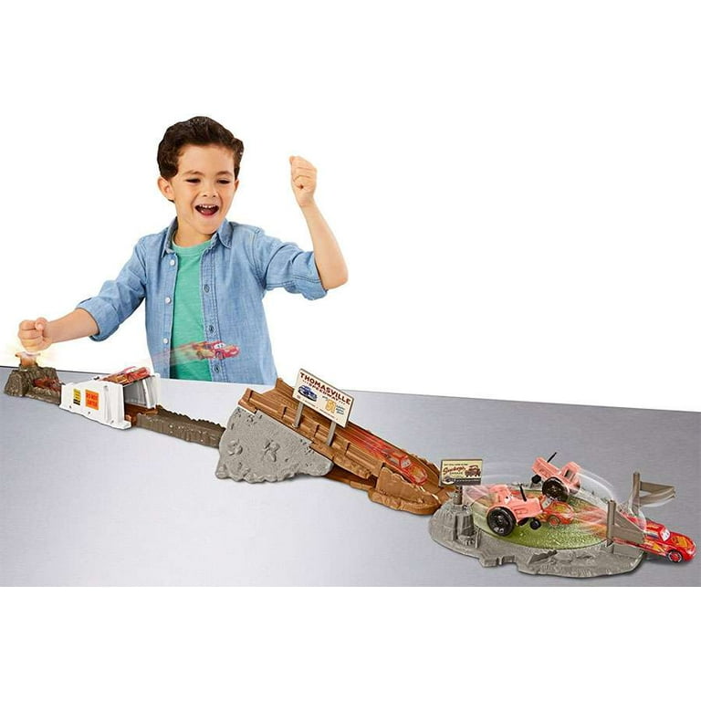 Pista thunder online hollow cars