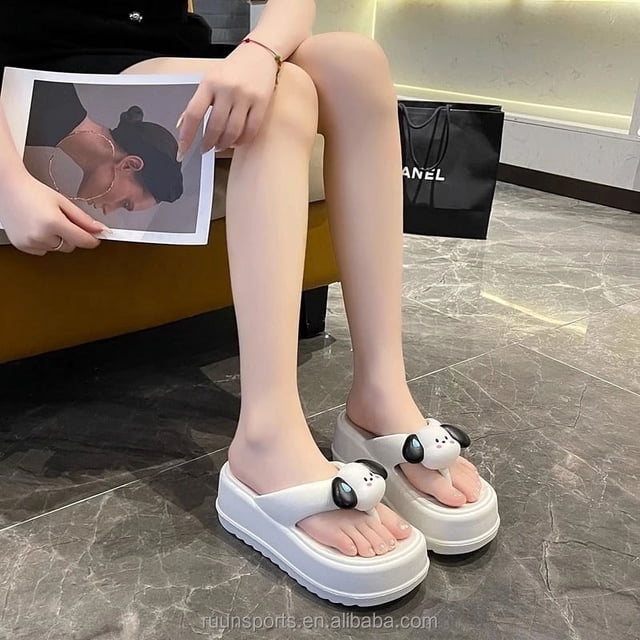 Ruunjoy 2023, zapatillas Eva para niñas, chanclas de goma, sandalias con diseño de animales de dibujos animados, lindas zapatillas de fondo suave para mujer, zapatillas de playa EVA