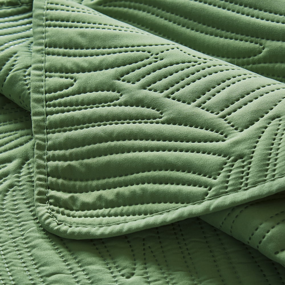 Davulos King Size Quilt Set 3 Pieces,Lightweight Olive Green Bedspread Coverlet Leaf Pattern Quilts for King Bed Microfiber Bed Cover Set for All Season