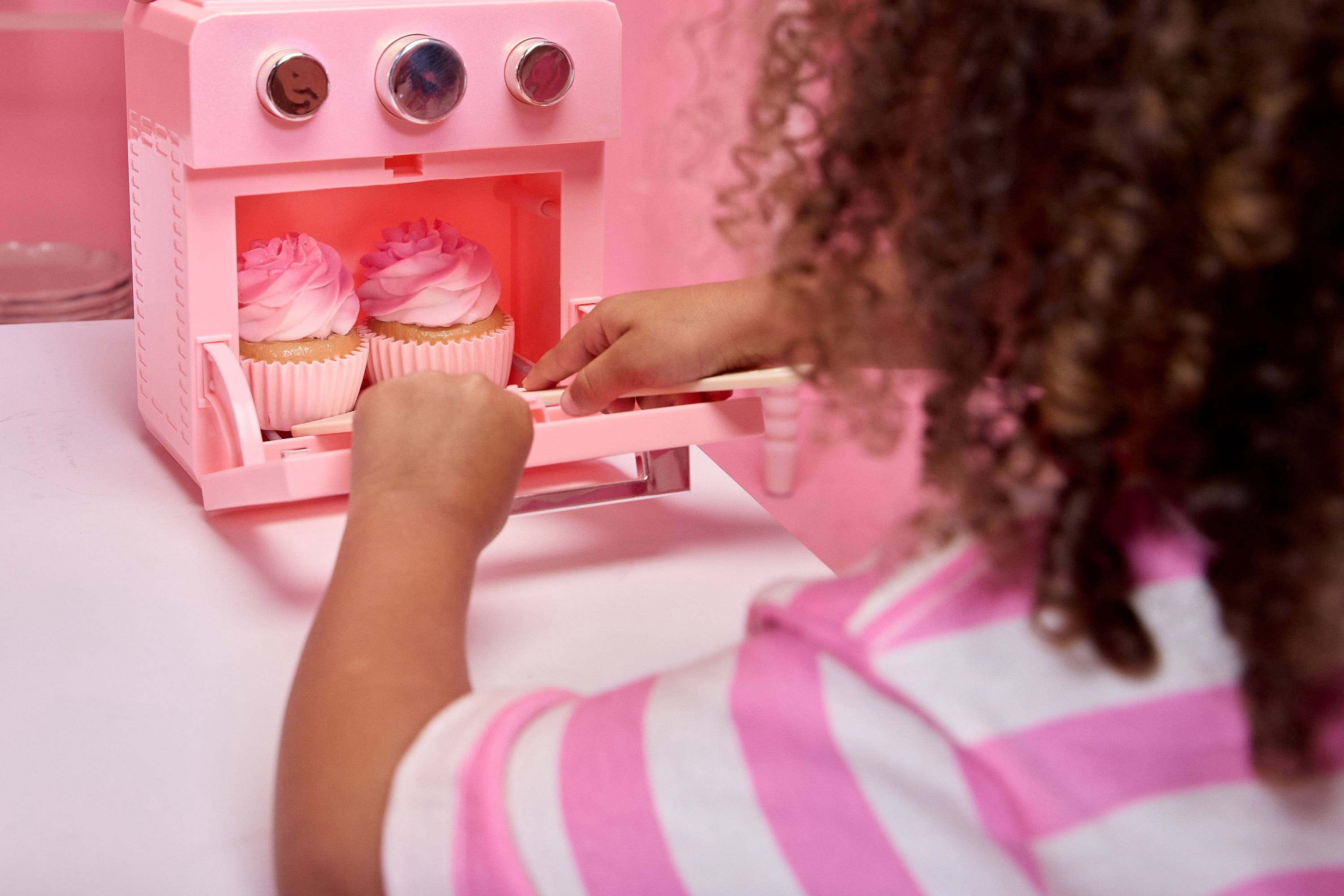 Little Tikes Sweet Spaces Mini Oven, Imaginative Pretend Play Kitchen, Pink, Ages 3+
