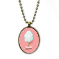 thumbnail image 1 of Collier Cônes d'Ufs Géants, Chaîne Vintage, Pendentif, Collection de Bijoux, 1 of 3