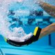thumbnail image 2 of Aletas de entrenamiento de natación TYR Flex 2.0 para adultos, color negro y gris, 2 of 3