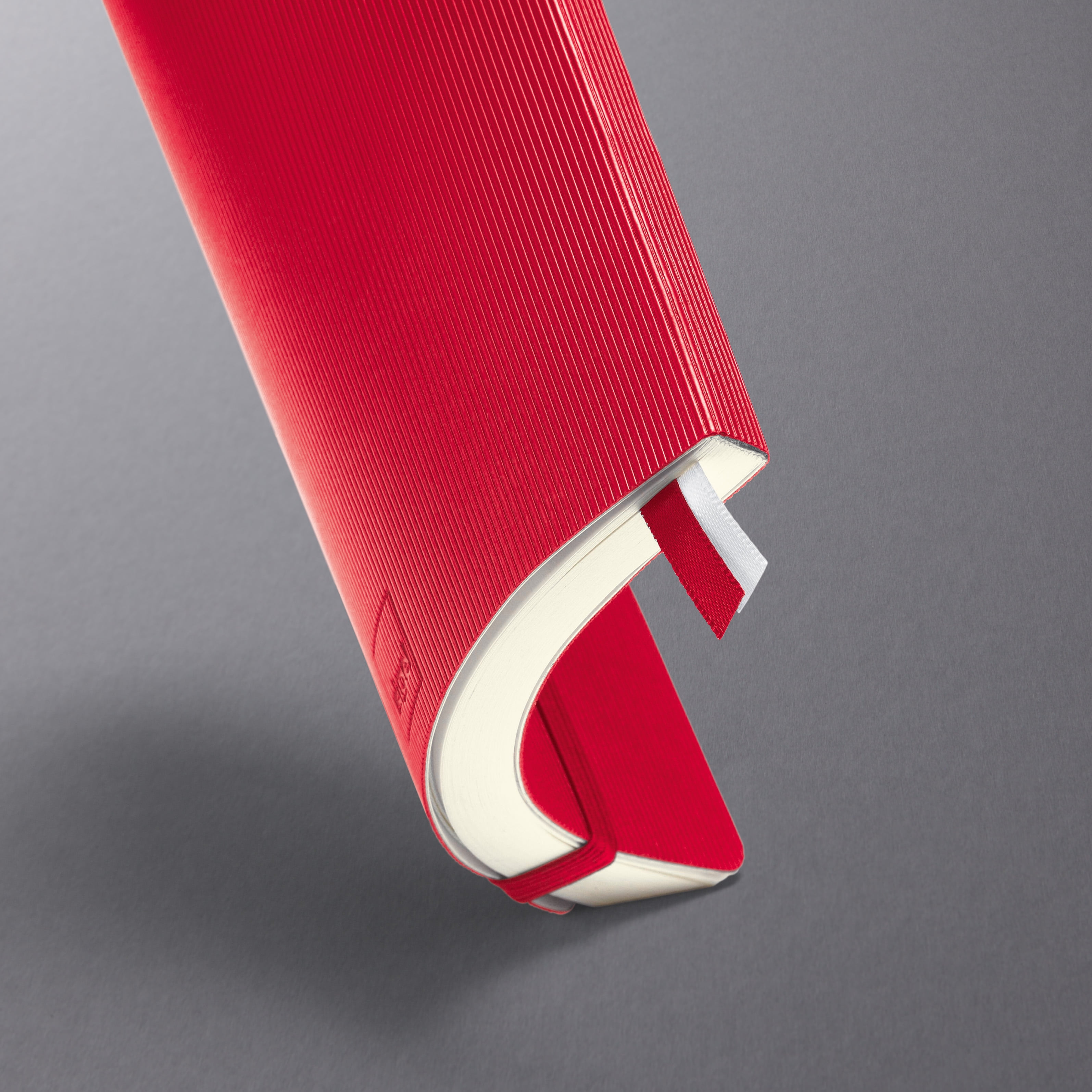 Sigel Softcover Lined Notebook with Elastic Closure, Red, A5 Journal Size (SGA5SEL-RD)