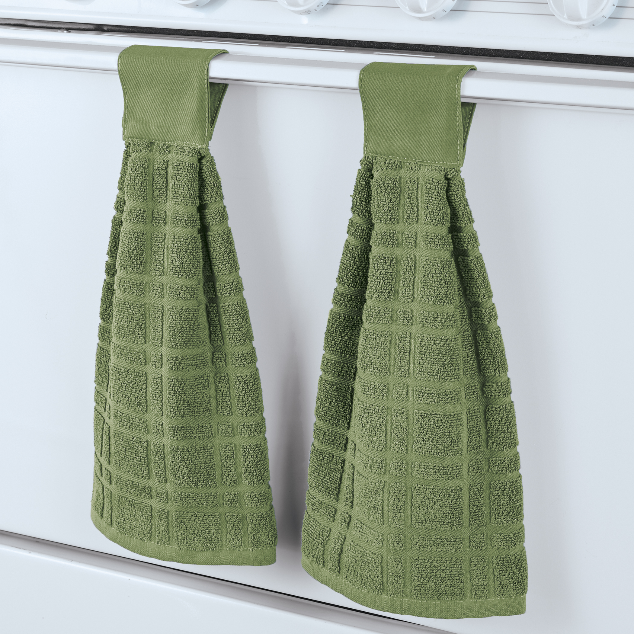 Set 3 Hanging Kitchen Towels.Button closure.. Stylish & Modern