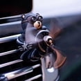 thumbnail image 1 of Ambientador para coche con forma de oso piloto, con hélice giratoria y salida de fragancia, diseño magnético, accesorios para coche, difusor de perfume para interior., 1 of 5