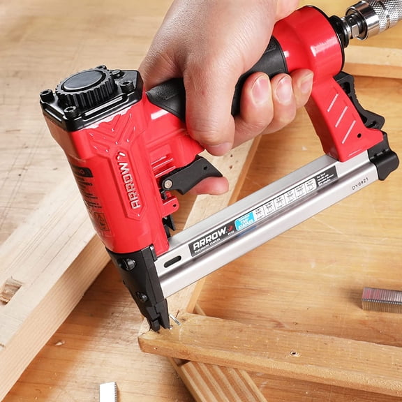 Pneumatic Staple Gun, Oil-Free Upholstery Stapler with 3750 Pieces T50 1/4", 3/8", 1/2" Staples