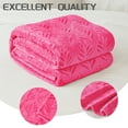 Exclusivo Mezcla Fleece Throw Blanket for Couch, Super Soft and Warm
