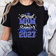 thumbnail image 1 of Playera para Mamá Orgullosa de un Graduado 2027, Diseño Azul con Brillo, 100% Algodón, 1 of 7