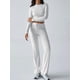 thumbnail image 4 of Conjunto de Chándal de Larga con Cuello Redondo y Pantalones Acampanados de Cintura Alta para Mujer. Flores Blancas y Grises L, 4 of 9