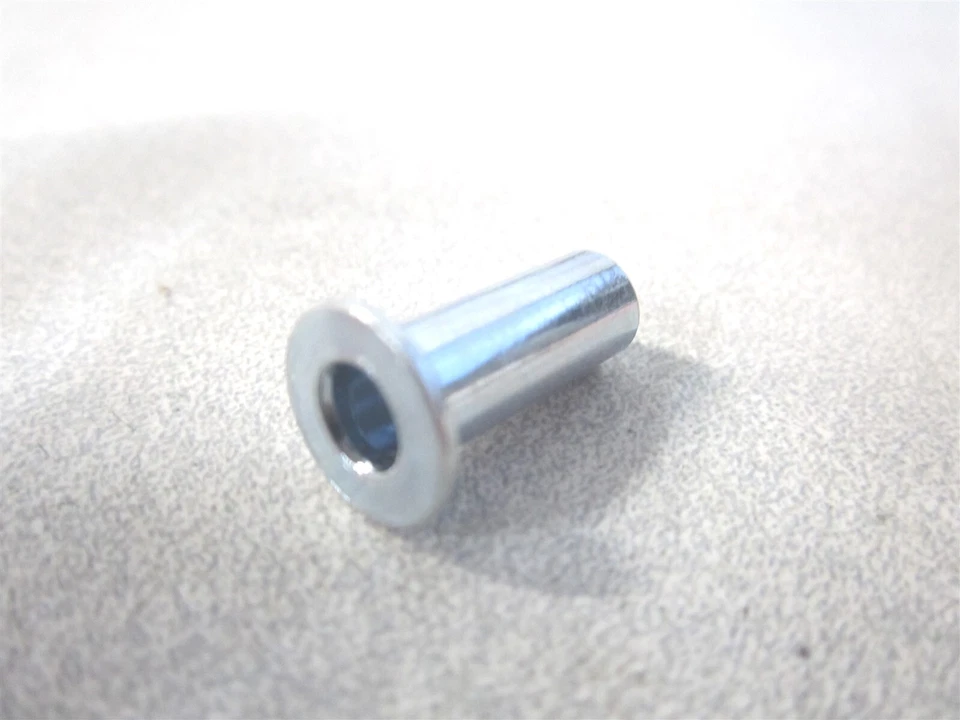 CIRCLE- Rivetking (10F2Irlsz/P100) #10-32 Steel Standard Rivet Nut - Pack Of 100