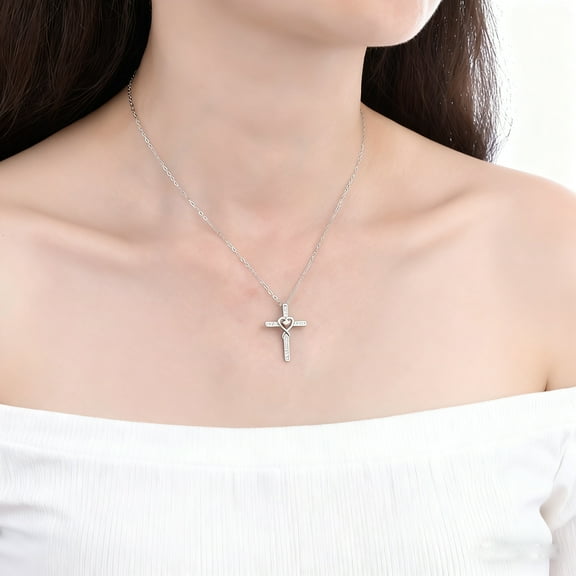 Fashionable 925 Sterling Silver Cross Necklace For Women With Diamond Infinity Heart Clasp Elegant Versatile High-End Feel